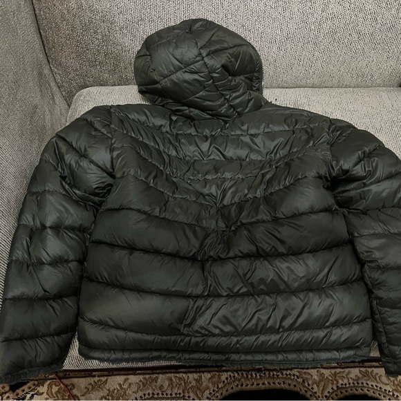 Bernardo Women’s Reversible Hooded Puffer Jacket Size Medium - Picture 4 of 4